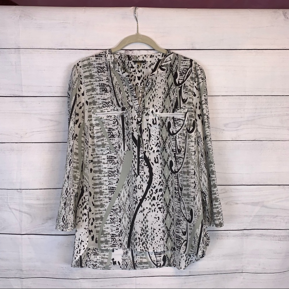 Abstract pattern blouse shirt top zip animal print roll-up sleeve petite medium